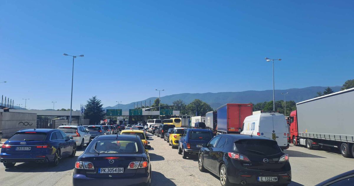 Интензивен трафик на ГКПП Кулата-Промахон“ в обедните часове на 11