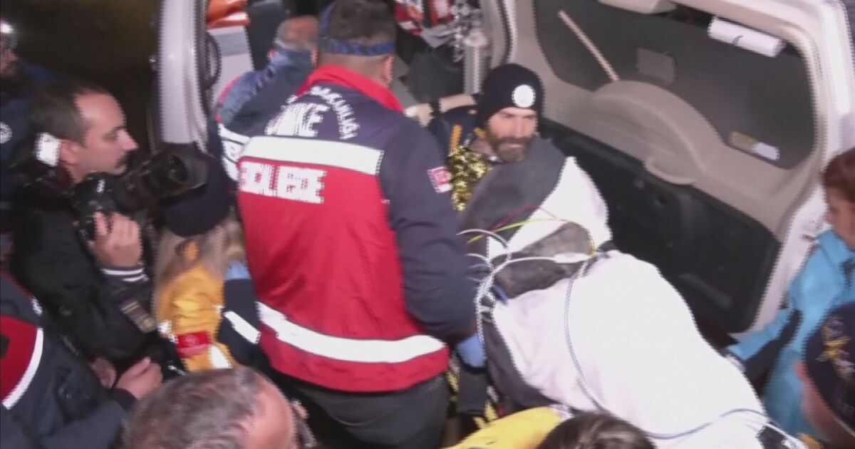 Владимир Георгиев - колега на българските спасители, които в момента