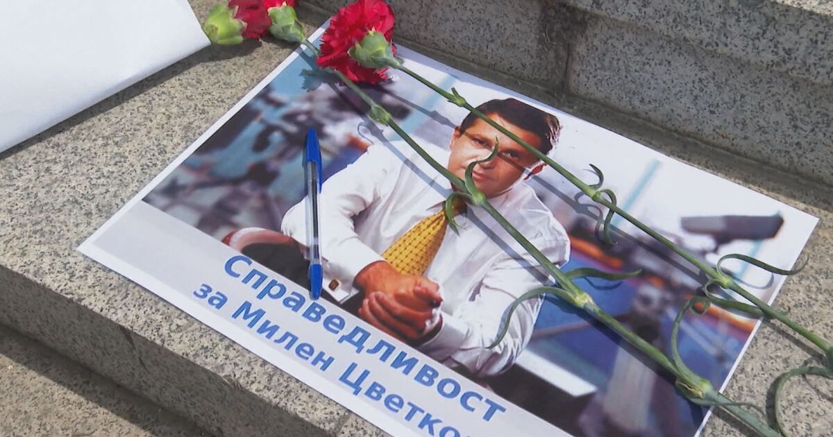 В памет на журналиста Милен Цветков негови колеги и близки