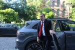 Васил Терзиев покани представили на протестиращите в Столичната община