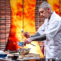 Японски омлет и залози с време в MasterChef  