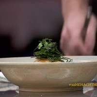 Мастърклас на chef Андре Токев: Кюфте от сьомгова пъстърва и миди Сен Жак в тесто за баница