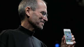 „Светият Граал на телефоните“: iPhone от 2007 г. се продава за 190 хил. долара