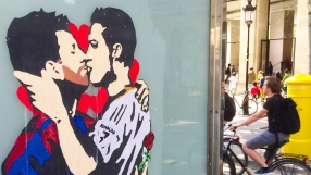 Меси и Роналдо в страстна целувка в Барселона