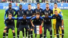 Френските национали подкрепиха медиците: Вие ще спечелите този мач! (ВИДЕО)