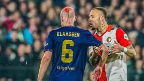 Кръв на дербито: Фенове разбиха главата на футболист в Ротердам (СНИМКИ+ВИДЕО)