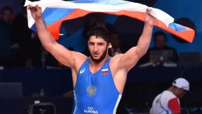 Заради войната в Украйна: Спират най-добрия руски борец за олимпиадата