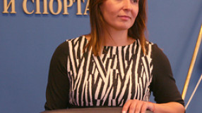 Позиция на министър Раданова за Зимния дворец    
