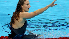 Катинка Хошу разби конкуренцията на 400 м съчетано плуване със световен рекорд