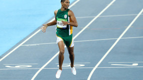 Южноафриканец подобри 17-годишния рекорд на Майкъл Джонсън 