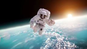 Астронавти изиграха първия мач по тенис в космоса