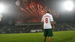 Христо Стоичков: Искам да отида на стадион с 50 000 души и да слушам българския химн