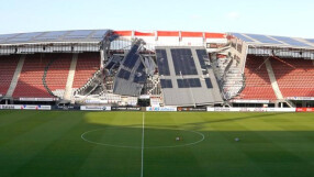 Ураганен вятър срути част от стадиона на АЗ Алкмаар 
