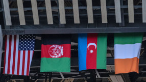 Без спортисти, но със знаме. Афганистан присъства на откриването на параолимпийските игри