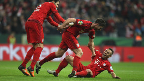 Страхотен гол на Шаби Алонсо прати Байерн на 1/4-финал за Купата на Германия (ВИДЕО)