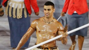Голият знаменосец на Тонга иска и на зимна олимпиада