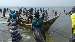 30 футболисти и фенове от Уганда се удавиха в езеро