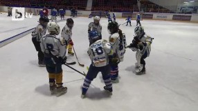 Повече от 200 деца се включиха в коледен турнир по хокей на лед (ВИДЕО)