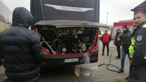 Автобусът на ЦСКА се самозапали в 