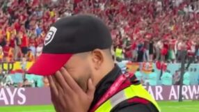 Сърце, душа: Марокански стюард се разплака при триумфа (ВИДЕО)