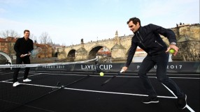 Федерер и Бердих играха тенис на...лодка (СНИМКИ)