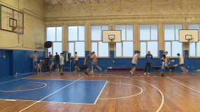 Школата на баскетболния 