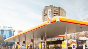 Shell започва да закрива бензиностанции в Русия 