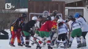 Първите хокеистки на Киргизстан (ВИДЕО)