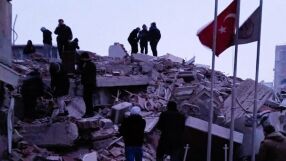 Цял волейболен отбор е под руините в Турция