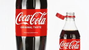 Иновативна капачка на Coca-Cola влиза в битката с пластмасовите отпадъци