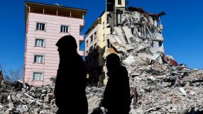 Световната банка отпуска 1 млрд. долара на Турция за възстановяване от земетресенията 