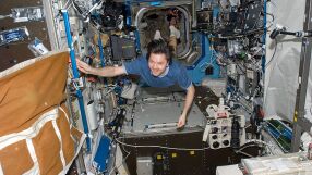 Повече от 878 дни в Космоса: Руски космонавт постави рекорд 
