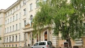 Безплатно обучение за медицински сестри? МОН предлага ключова промяна