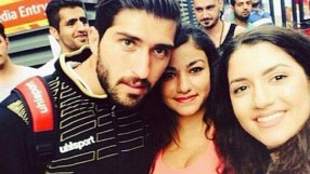Иранските футболисти получиха забрана да се снимат с австралийски фенки