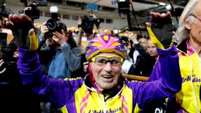 105-годишен колоездач със световен рекорд (ВИДЕО)