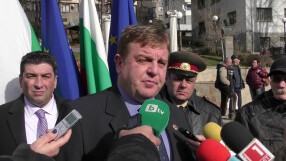 Каракачанов: Премиерът и парламентът ще подкрепят доброволната военна служба
