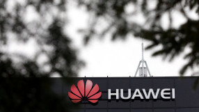 ЕК иска да забрани използването на Huawei при изграждане на 5G мрежи