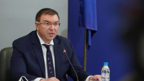 Министър Ангелов: Притеснява ни темпераментът на футболните фенове