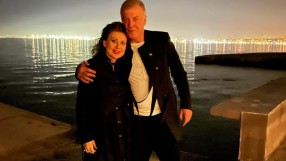 Сираков и Раева посрещнаха 2022 г. сред палми и море (СНИМКИ)