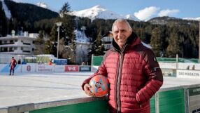 Христо Стоичков на световно по снежен футбол