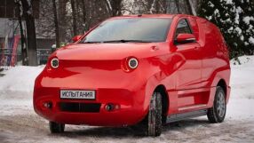 „Амбър“: Нарекоха новия руски електрически автомобил „най-грозната кола на света“ (ВИДЕО)