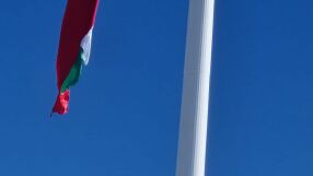 Знамето на пилона на Рожен се разкъса (ВИДЕО)