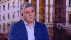 Министър Андрей Цеков: Не е нужно да имате вътрешен човек, за да ви санират блока