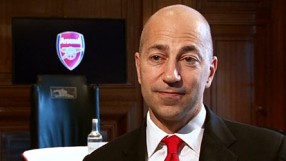 Арсенал няма финансовата мощ на конкурнтите, твърди клубен директор 