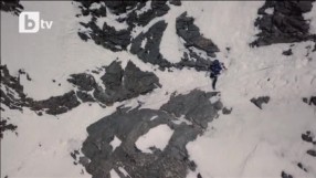 За историята: Снежния леопард се спусна със ски от К2 (ВИДЕО)