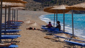 Летният сезон: Гърция с рекорден брой туристи