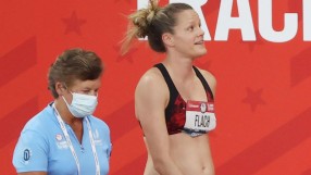 Мама и бебе на олимпийска квалификация: Американка участва в седмобоя бременна 