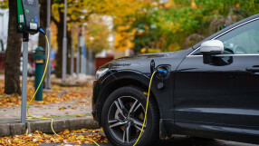 Volvo ще произвежда 250 000 електромобила годишно