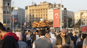 Истанбул гъмжи от туристи това лято