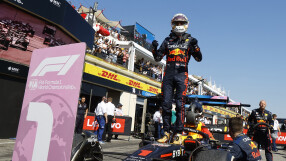 Верстапен докосва втора поредна титла във Формула 1